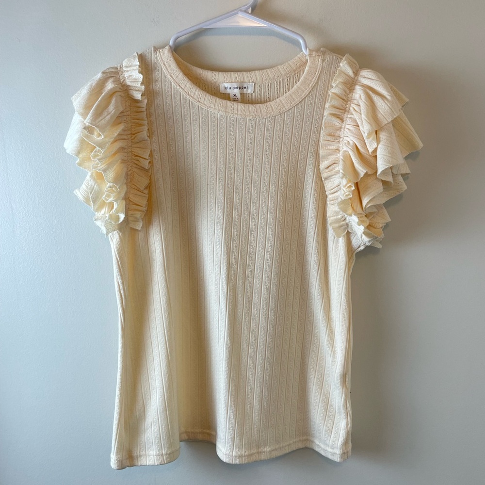 Blu Pepper Flutter Sleeve Top, Cream, XL, NWOT